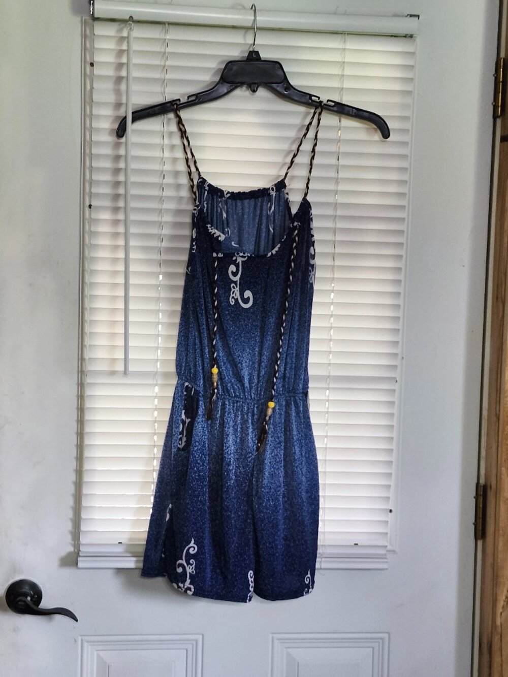 womans polyester omper size L